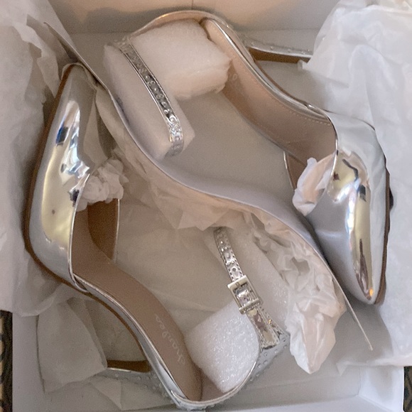 CHARLES BY CHARLES DAVID Poison Ankle Strap Pumps Size 7.5 - Picture 11 of 11